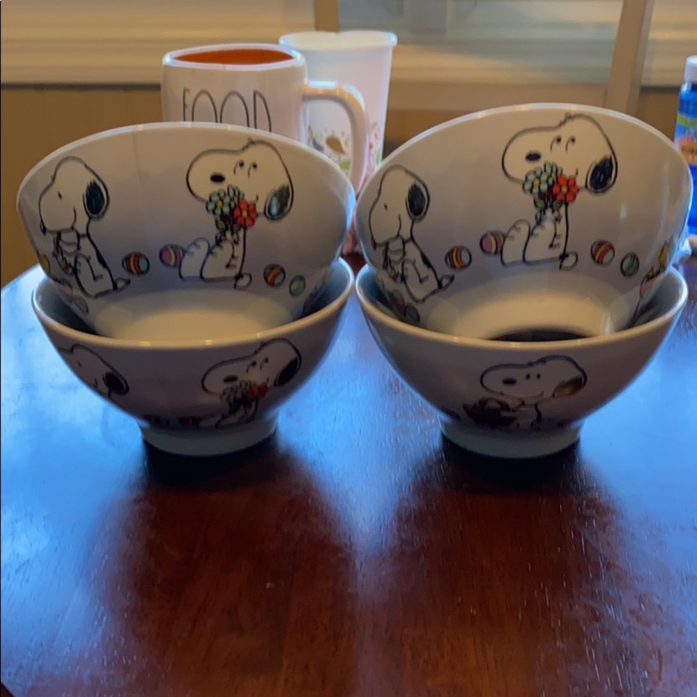 Peanuts set 4 easter cereal bowls